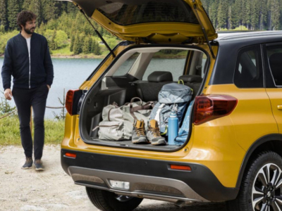 Comment préparer votre départ en Suzuki avec des rangements pour votre coffre